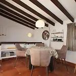 Casa Con Balcon