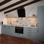 Casa Con Balcon *